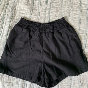 Women’s like new linen black shorts size XS